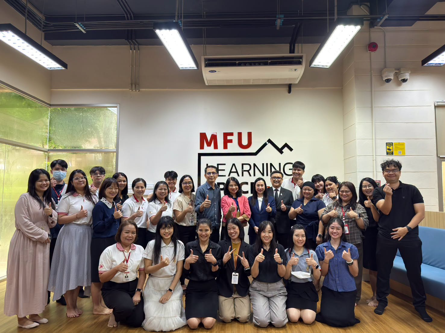 ศูนย์บรรณสารฯจัดการอบรม​ เรื่อง “บุคลิกภาพและจิตบริการ สู่ความเป็นเลิศในงานห้องสมุด” 