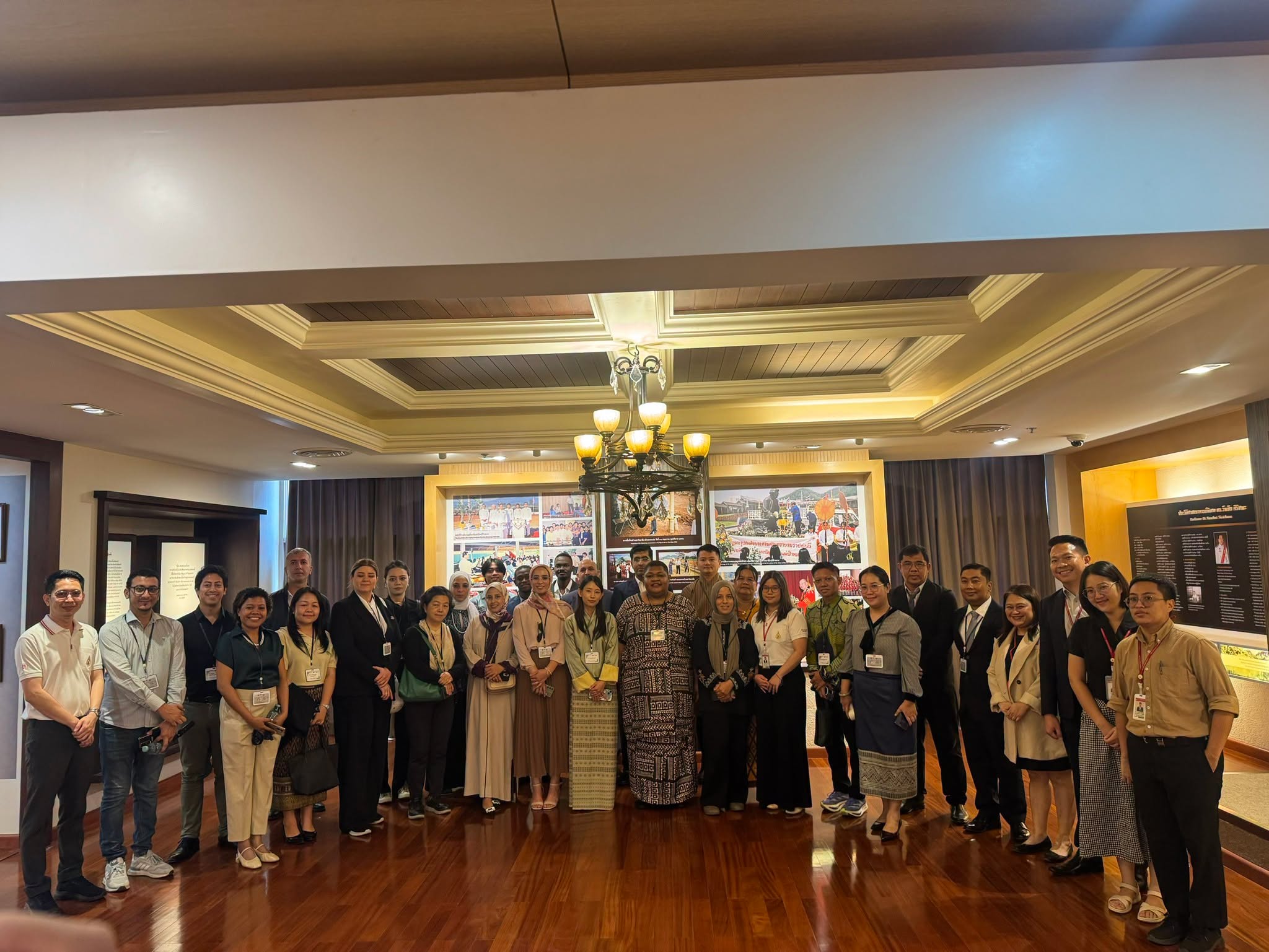 ศูนย์บรรณสารฯ มฟล. ต้อนรับผู้เข้าร่วมอบรมหลักสูตรนานาชาติ AITC 2569 เข้าชมหอประวัติมหาวิทยาลัย